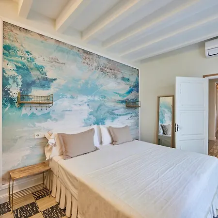 Apartment 32 1 *