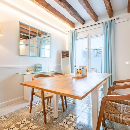 32 1 Apartment *