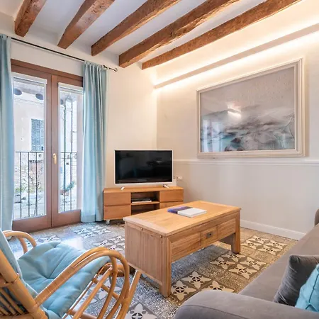 Apartment 32 1 *
